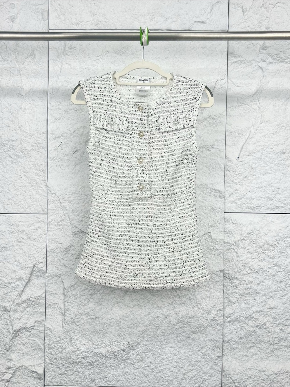 CHANEL White Bouclé Tweed Sleeveless Top with Pearl Buttons